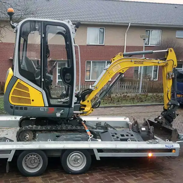 KYBOTA minigraver huren Groningen 2100kg